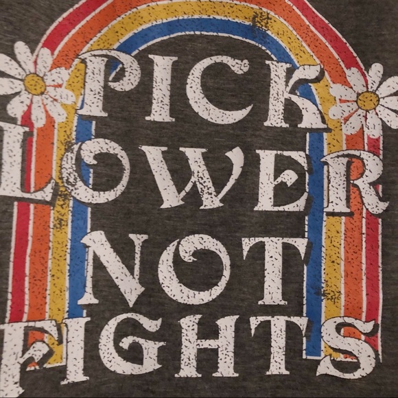 Pick Flowers Not War gray tank top - Picture 6 of 7